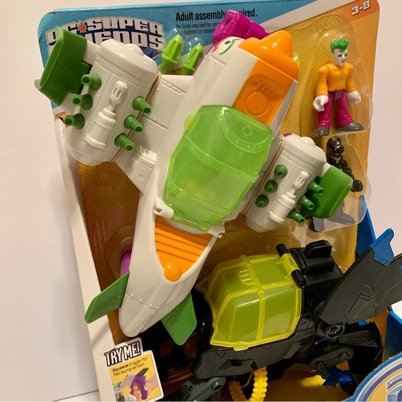 Imaginext Batman Mech & the Joker Jet - Picture 2 of 13